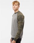 Independent Trading Co. Unisex Special Blend Raglan Crewneck Sweatshirt PRM30SBC